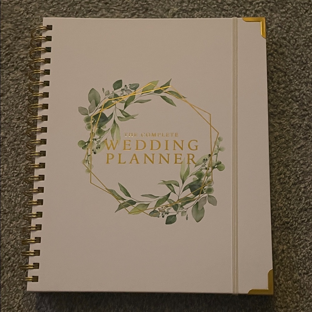Elegant Wedding Planner with Gold Accents